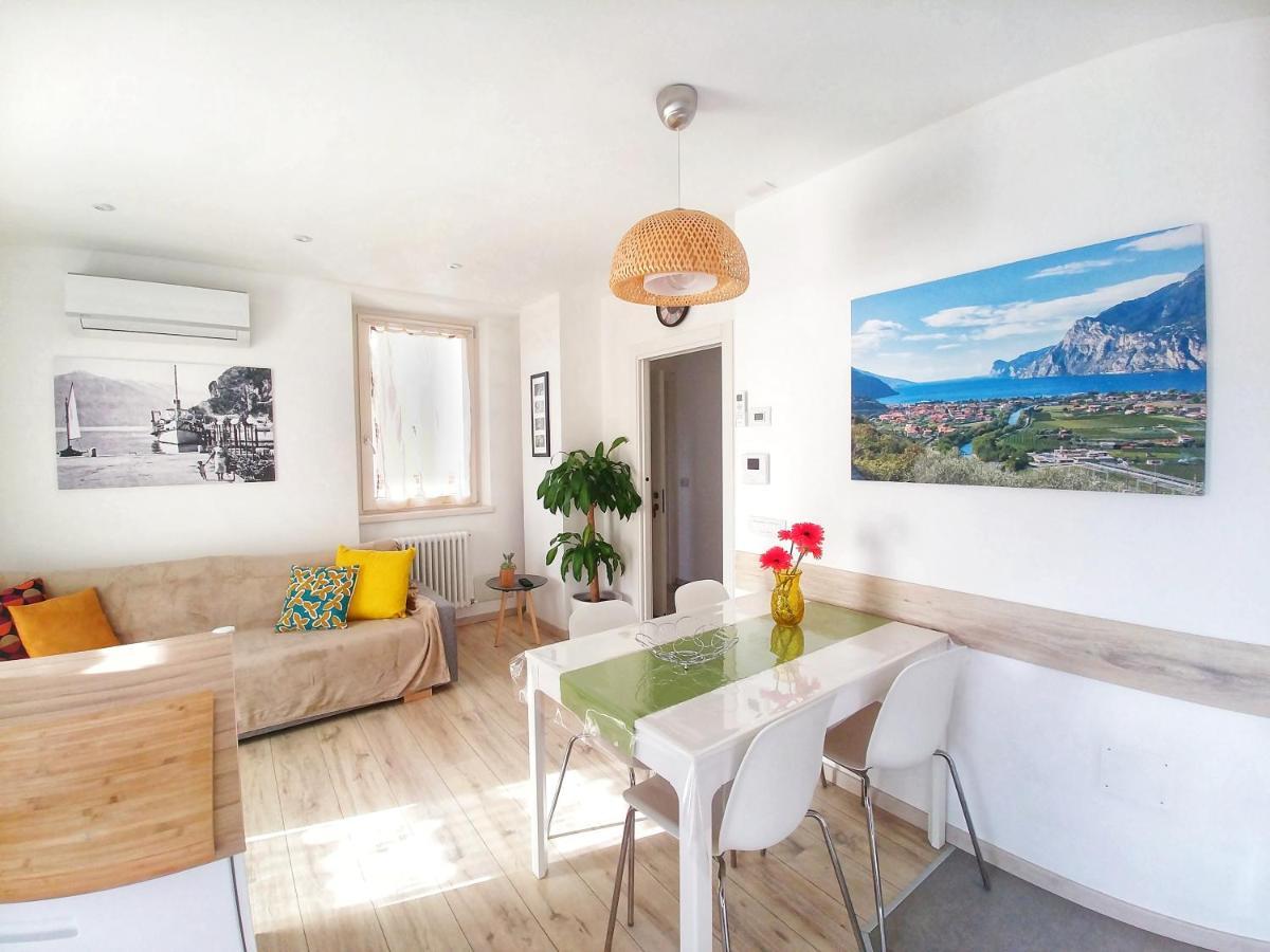 Apartamento Antica Casa Alboletta Riva del Garda Exterior foto