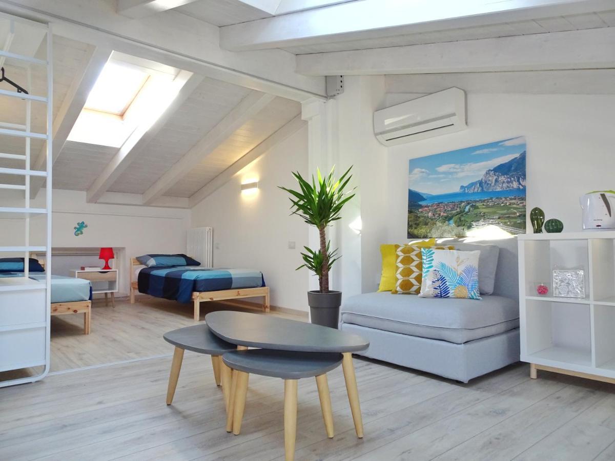 Apartamento Antica Casa Alboletta Riva del Garda Exterior foto